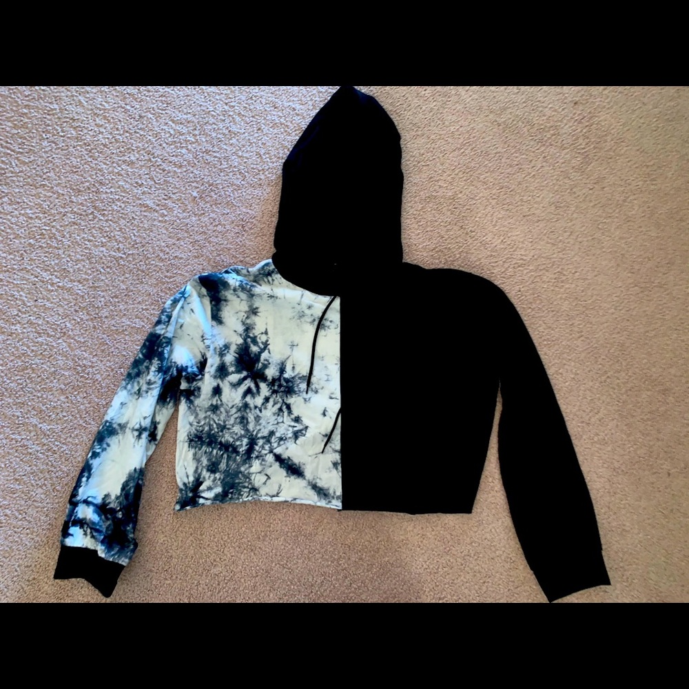 Cropped hoodie